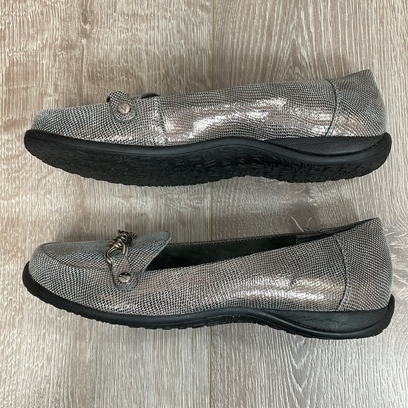 Vionic Orthoheel Alda Pewter Leather Reptile Slip On Loafers Chain 8.5W - Picture 8 of 15